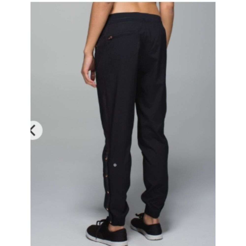 Lululemon Var-City Track Pant Black size 6